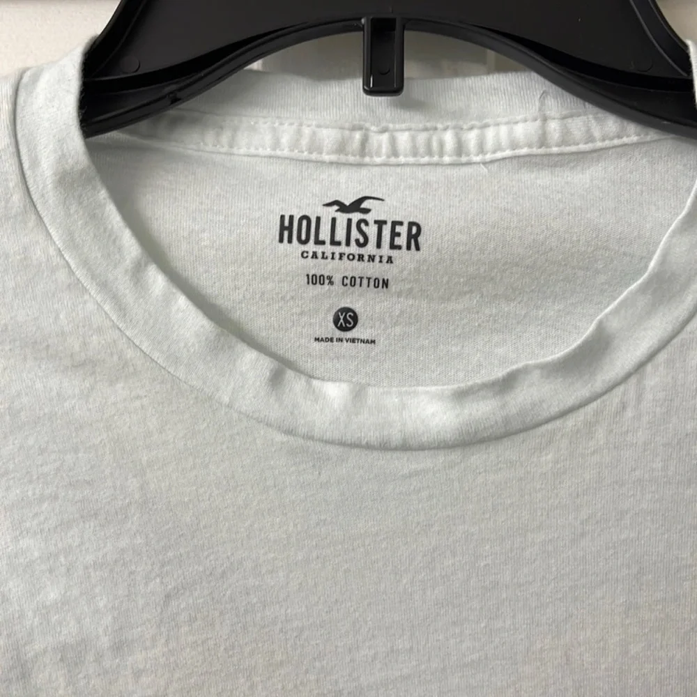 Hollister Long Sleeved Shirt (XS) (Like New) - Picture 4 of 6